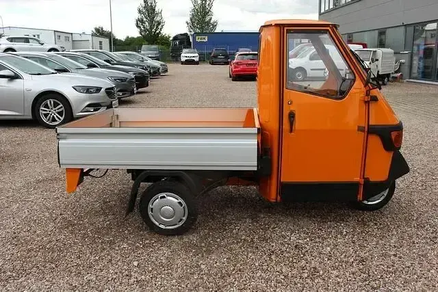 Second-hand Piaggio APE 2025 Portocaliu Hatchback