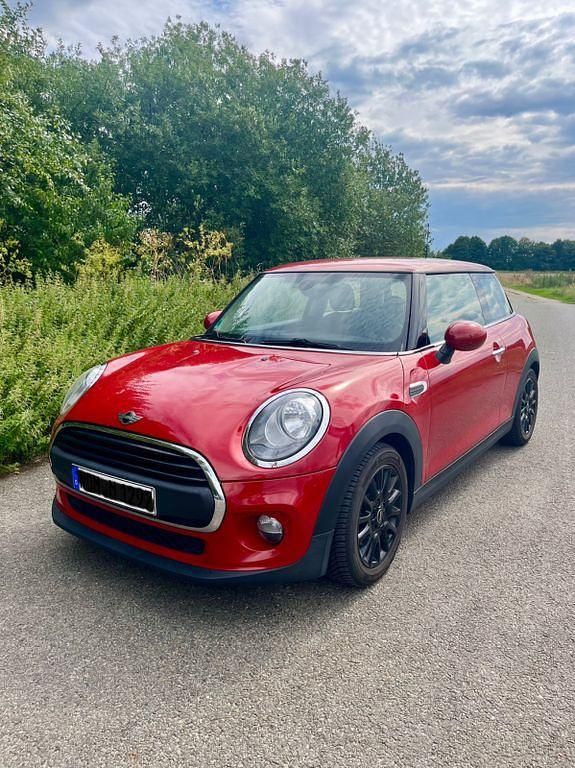 Rot Gebraucht 2017 Mini One D Kleinwagen | 9.499 € (Fairer Preis) - Bild 1/4