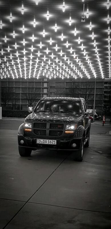 Schwarz Gebraucht 2007 Dodge Nitro SUV | 8.500 € - Bild 1/4