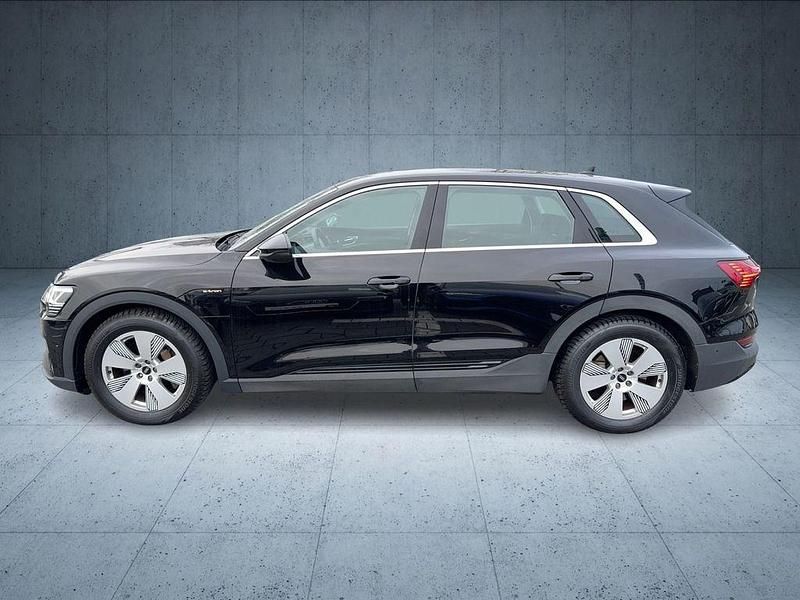 Gebraucht Audi e-tron 230 kW (313 PS) 2022 Schwarz SUV
