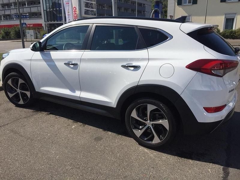 Gebraucht Hyundai Tucson Premium 177 PS (130 kW) 2015 Weiß SUV