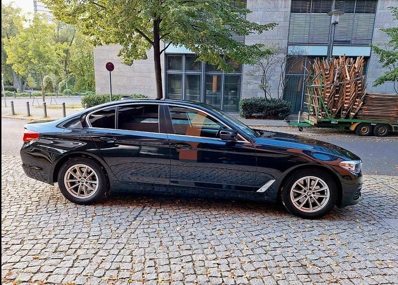 Gebraucht BMW 520 184 PS (135 kW) 2017 Schwarz Limousine