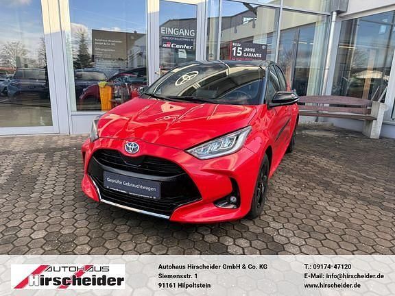 Rot Gebraucht 2022 Toyota Yaris Hybrid Style Kleinwagen | 19.000 € (Guter Preis) - Bild 1/4