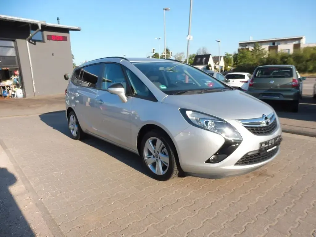 Gebraucht Opel Zafira Tourer Style 140 PS (102 kW) 2012 Silber Van / Kleinbus