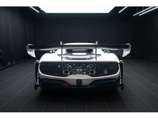 Gebraucht Ferrari 296 700 PS (514 kW) 2024 Bianco avus Coupé