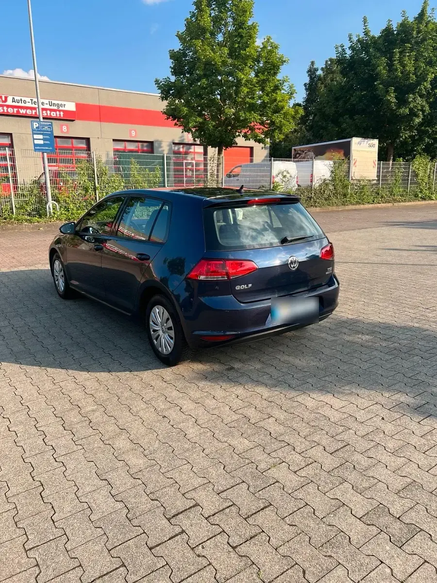 Gebraucht VW Golf VII 85 PS (62 kW) 2014 Blau Limousine