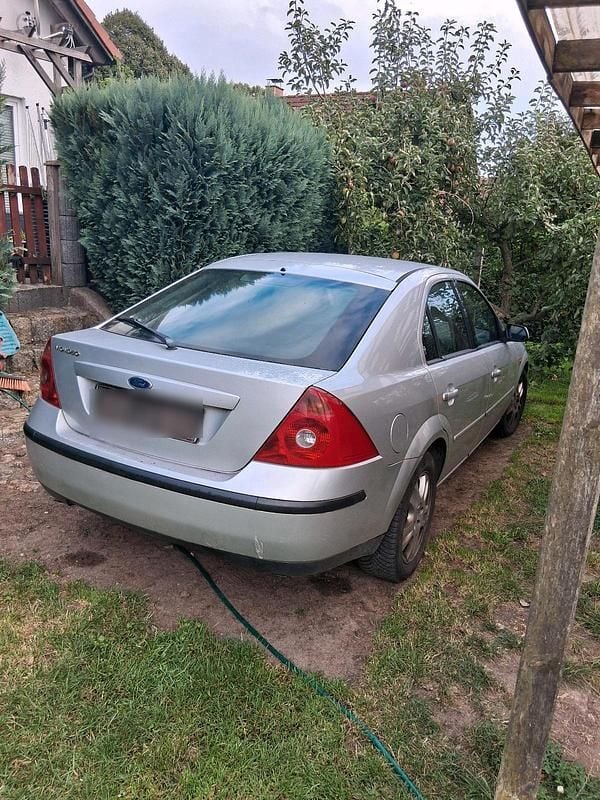Silber Gebraucht 2001 Ford Mondeo Limousine | 380 € (Guter Preis) - Bild 1/4