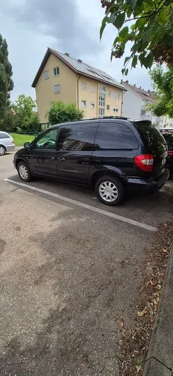 Gebraucht Chrysler Voyager 143 PS (105 kW) 2002 Schwarz Van / Kleinbus