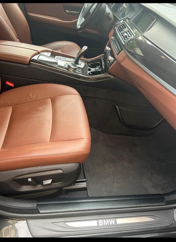 Gebraucht BMW 520 190 PS (139 kW) 2014 Schwarz Kombi