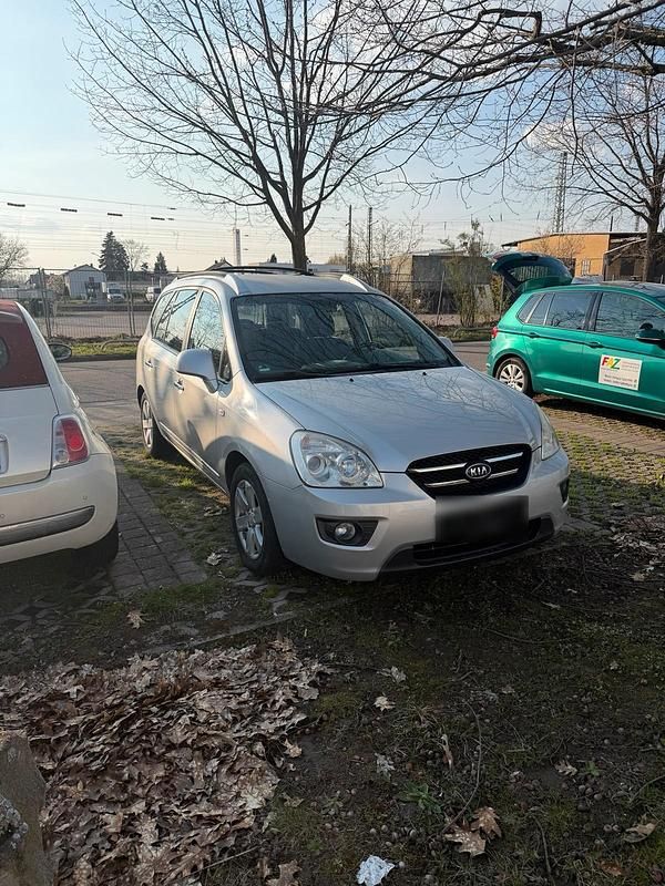 Gebraucht Kia Carens 140 PS (102 kW) 2007 Silber Van / Kleinbus