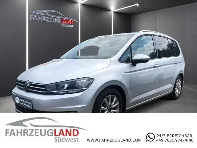 Silber Gebraucht 2020 VW Touran United Van / Kleinbus | 20.990 € (Guter Preis) - Bild 1/4