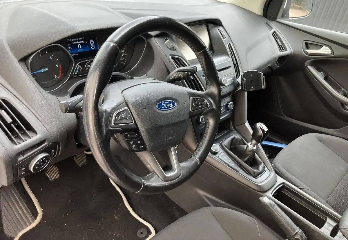 Gebraucht Ford Focus 150 PS (110 kW) 2015 Weiß Kombi