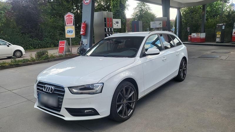 Second-hand Audi A4 190 CP (139 kW) 2015 Alb Break