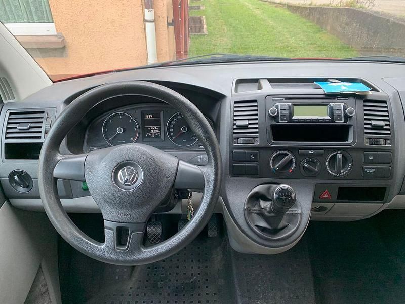 Gebraucht VW Transporter 102 PS (75 kW) 2010 Rot Van