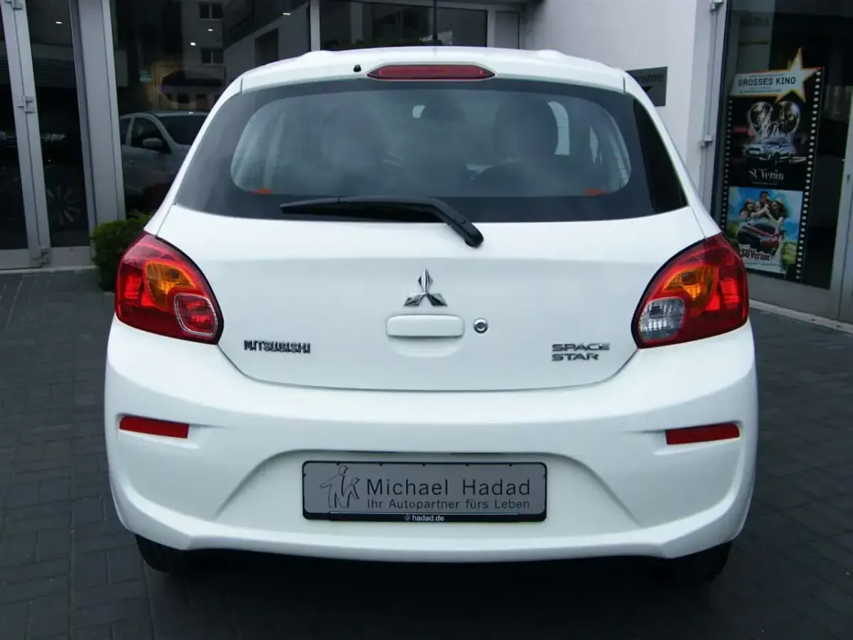 Gebraucht Mitsubishi Colt 95 PS (69 kW) 2009 Astro/saphirschwarz Kleinwagen