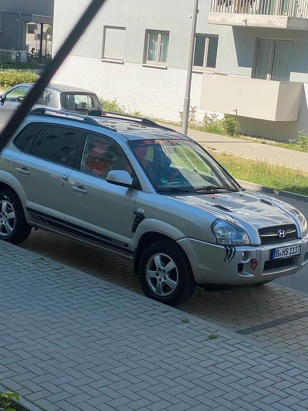Silber Gebraucht 2007 Hyundai Tucson SUV | 6.100 € - Bild 1/4