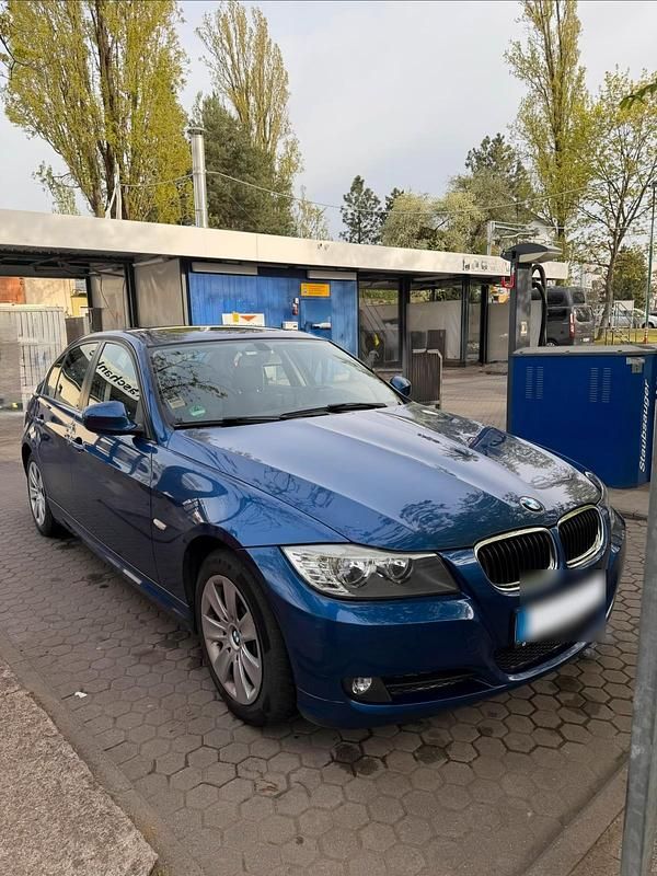 Gebraucht BMW 318 143 PS (105 kW) 2010 Limousine