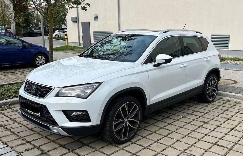 Weiß Gebraucht 2017 Seat Ateca XCELLENCE SUV | 17.999 € (Fairer Preis) - Bild 1/4