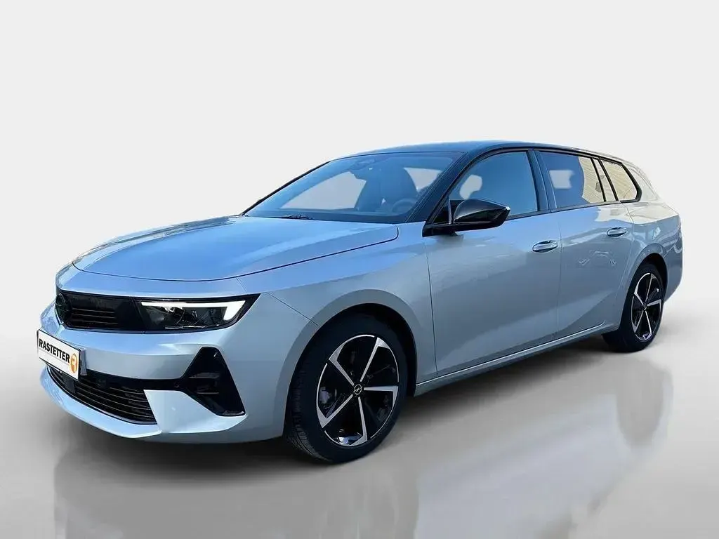 Nowe Opel Astra 131 KM (96 kW) 2026 Srebrny Kombi