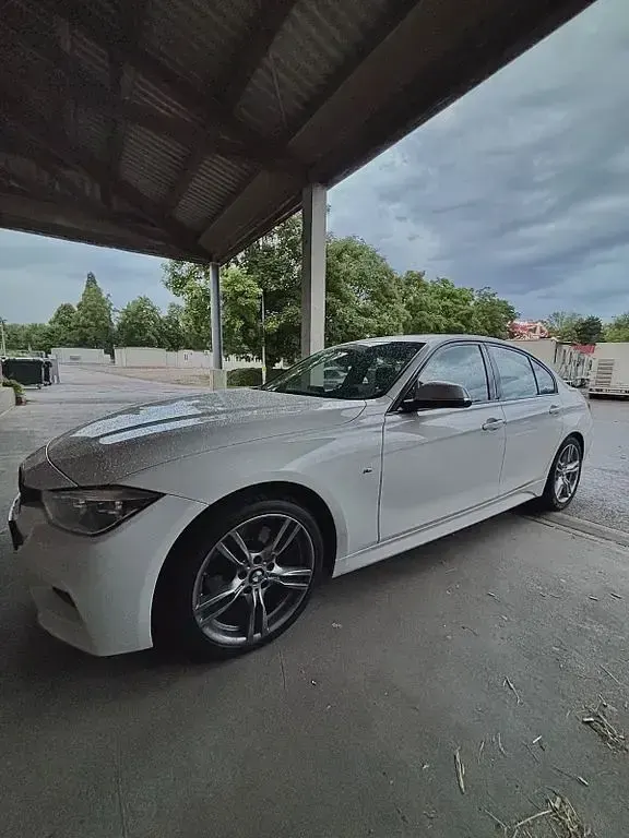 Gebraucht BMW 330 M Sport 252 PS (185 kW) 2019 Weiß Limousine