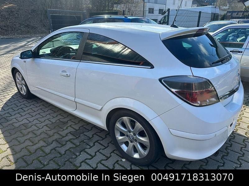 Gebraucht Opel Astra GTC Sport 200 PS (147 kW) 2009 Weiß Coupé