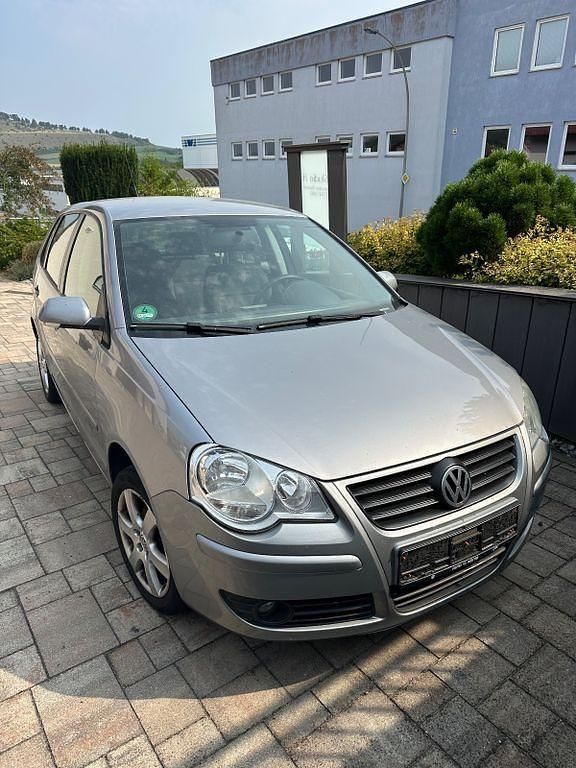 Grau Gebraucht 2008 VW Polo Limousine | 1.350 € (Superpreis) - Bild 1/4
