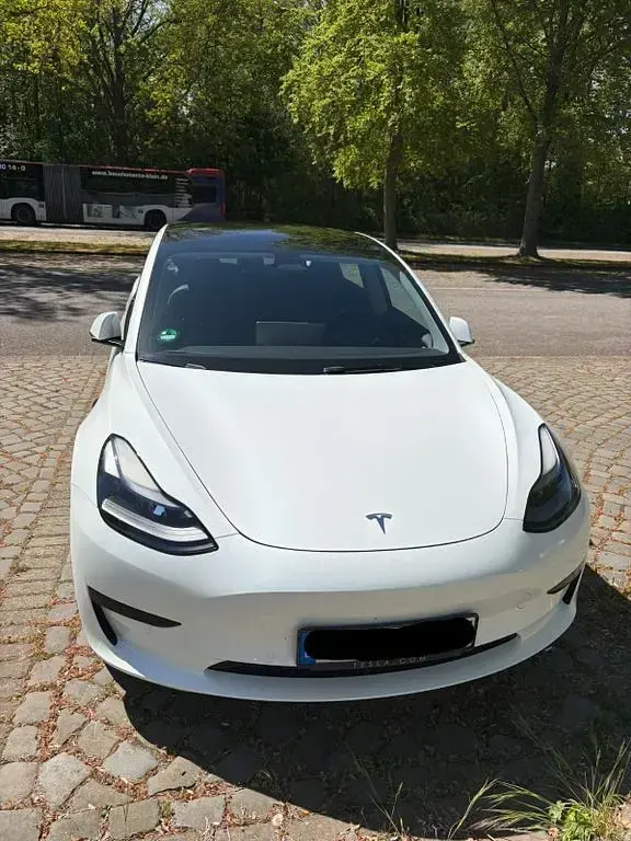Gebraucht Tesla Model 3 RWD 239 kW (325 PS) 2021 Weiß Limousine