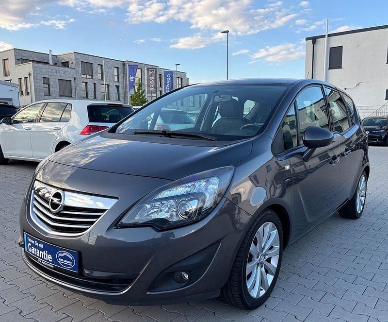 Grau Gebraucht 2012 Opel Meriva Innovation Van / Kleinbus | 6.900 € (Fairer Preis) - Bild 1/4