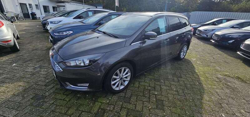 Usata Ford Focus Titanium 125 CV (91 kW) 2017 Grigio Station wagon