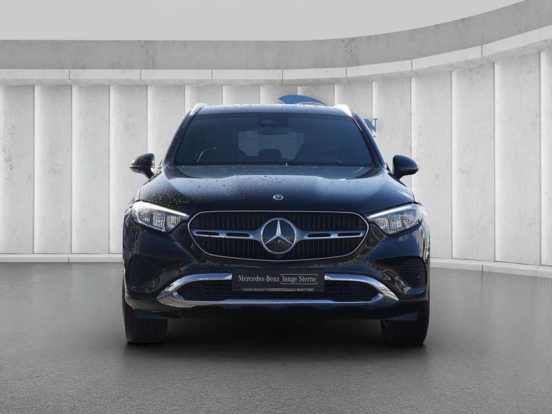 Gebraucht Mercedes GLC220 197 PS (144 kW) 2024 Schwarz SUV