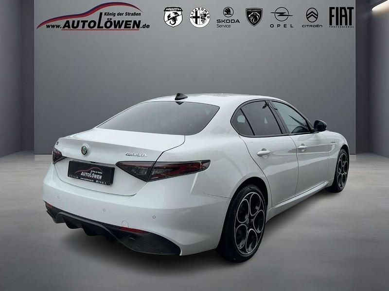Neu Alfa Romeo Giulia Veloce 280 PS (205 kW) 2025 Bianco banchise, uni Limousine