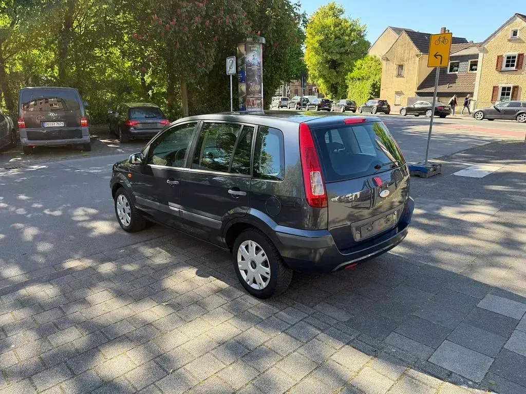 Gebraucht Ford Fusion Style 80 PS (58 kW) 2008 Grau Kleinwagen