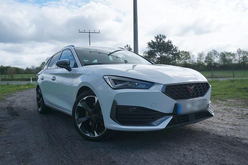 Second-hand Cupra Leon 204 CP (150 kW) 2024 Alb Break