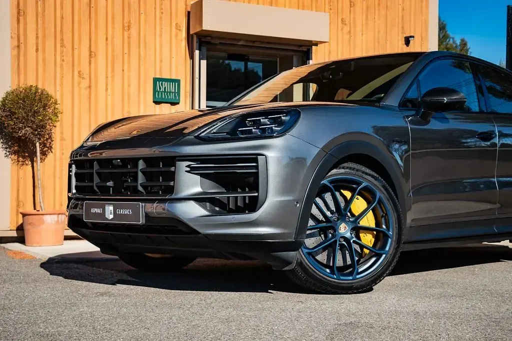 Gebraucht Porsche Cayenne 740 PS (544 kW) 2024 Grau SUV