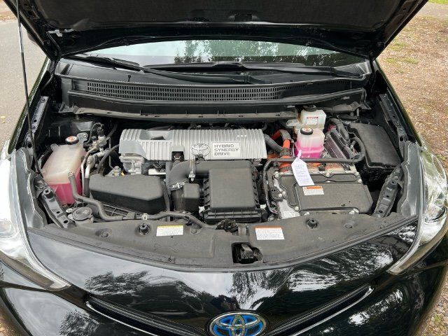 Gebraucht Toyota Prius Comfort 136 PS (100 kW) 2021 Schwarz metallic Kleinwagen