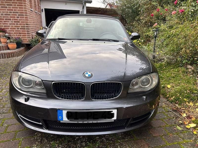 Grau Gebraucht 2009 BMW 118 Cabriolet Cabrio | 5.650 € (Guter Preis) - Bild 1/4