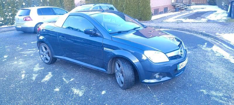 Gebraucht Opel Tigra 90 PS (66 kW) 2008 Grau Cabrio