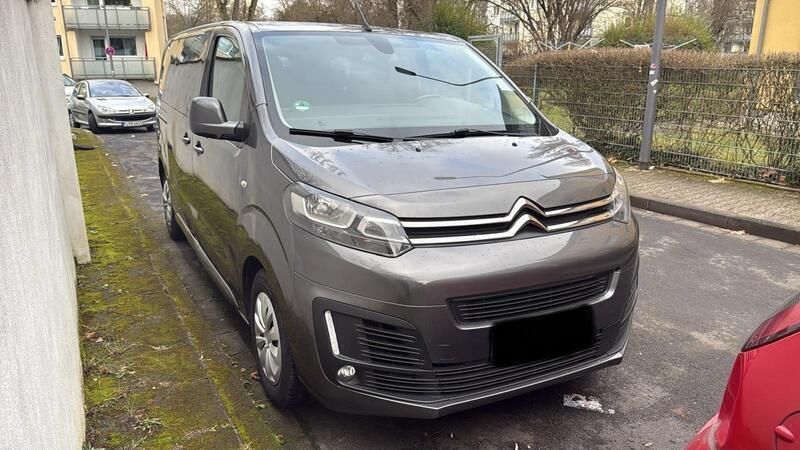 Grau Gebraucht 2018 Citroën Jumpy Van / Kleinbus | 12.000 € (Teuer) - Bild 1/4