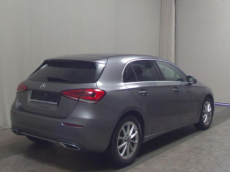 Gebraucht Mercedes A160 Progressive 109 PS (80 kW) 2022 Grau Limousine