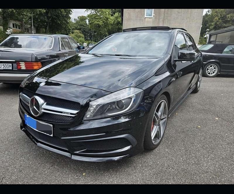 Schwarz Gebraucht 2015 Mercedes A45 AMG AMG Kleinwagen | 20.500 € (Superpreis) - Bild 1/4