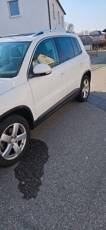Gebraucht VW Tiguan Track & Field 140 PS (102 kW) 2010 Weiß SUV