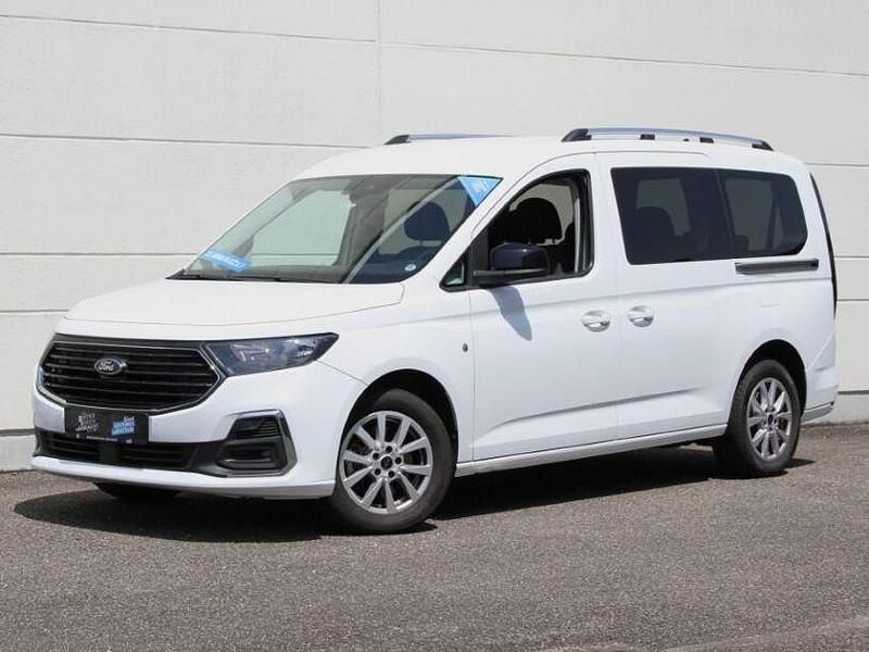 Weiß Gebraucht 2023 Ford Tourneo Titanium Van / Kleinbus | 29.955 € (Superpreis) - Bild 1/4