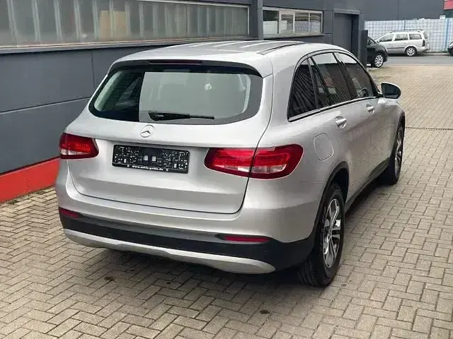Gebraucht Mercedes GLC250 211 PS (155 kW) 2017 Silber SUV