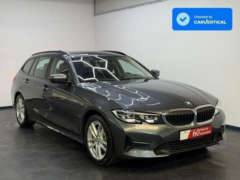 Gebraucht BMW 330 Advantage 286 PS (210 kW) 2021 Mineralgrau metallic Kombi