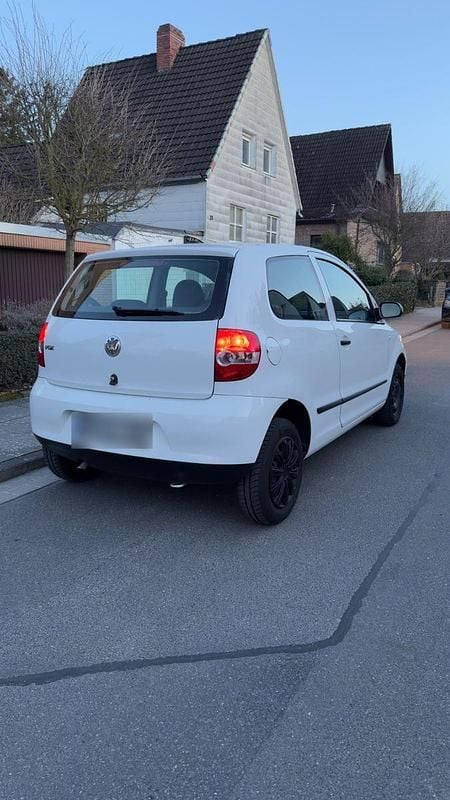 Gebraucht VW Fox Basis 55 PS (40 kW) 2005 Weiß Kleinwagen