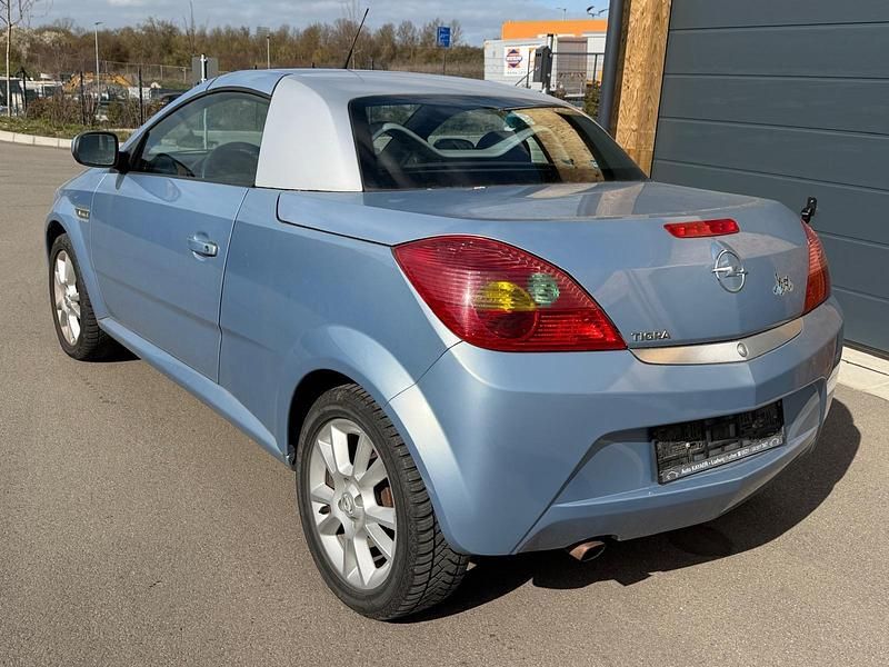 Gebraucht Opel Tigra 90 PS (66 kW) 2005 Blau Cabrio