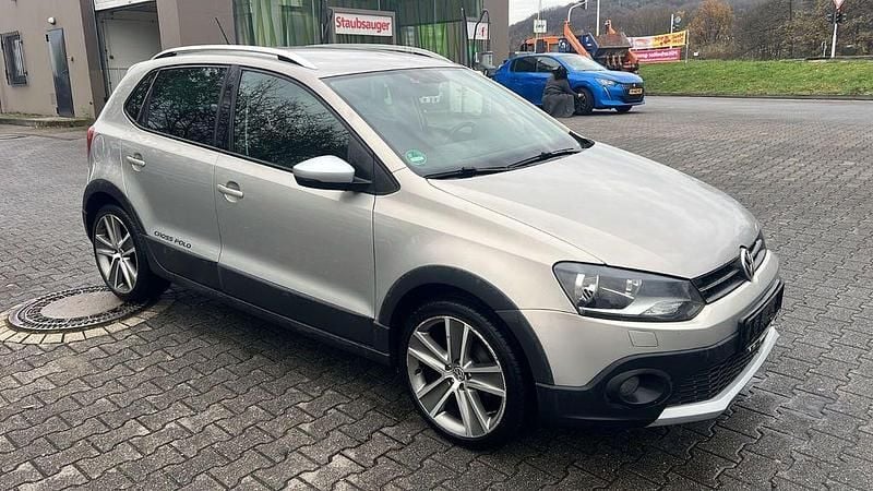 Beige Gebraucht 2011 VW Polo Cross Kleinwagen | 3.799 € (Superpreis) - Bild 1/4