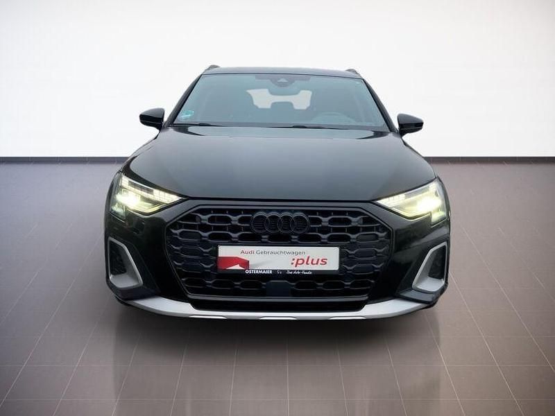 Second-hand Audi A3 Ambiente 150 CP (110 kW) 2025 Negru Berlinǎ