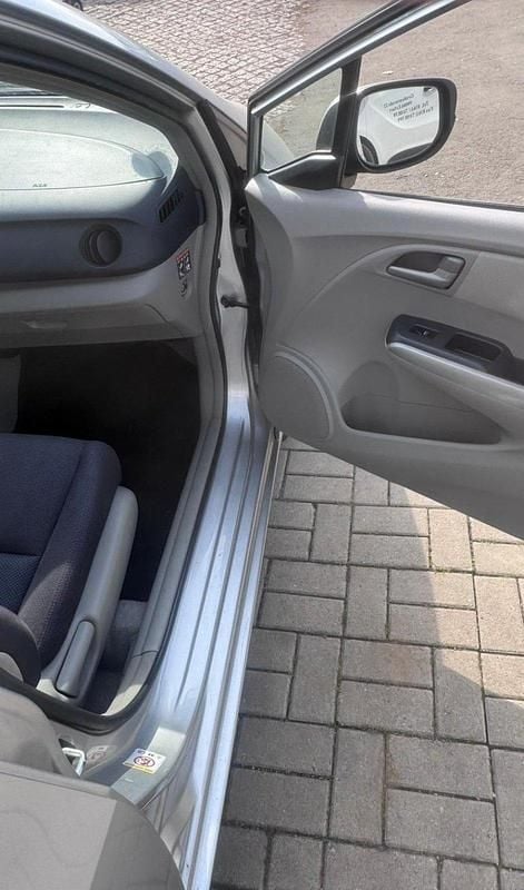 Gebraucht Honda Insight Hybrid 88 PS (64 kW) 2009 Grau Kleinwagen