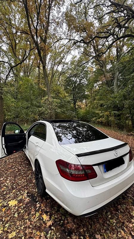 Gebraucht Mercedes E350 231 PS (169 kW) 2009 Weiß Limousine